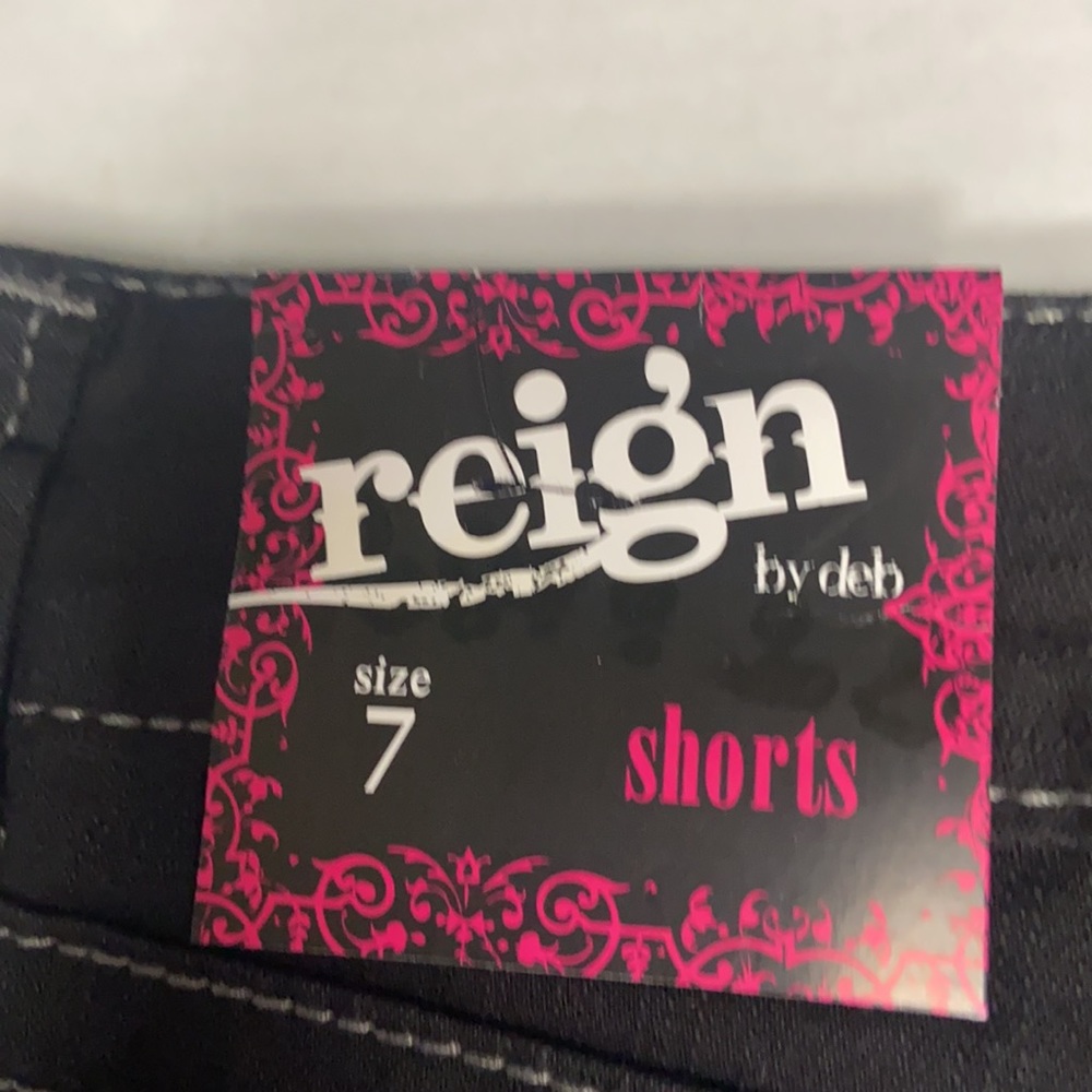 Reign shorts - Picture 6 of 8